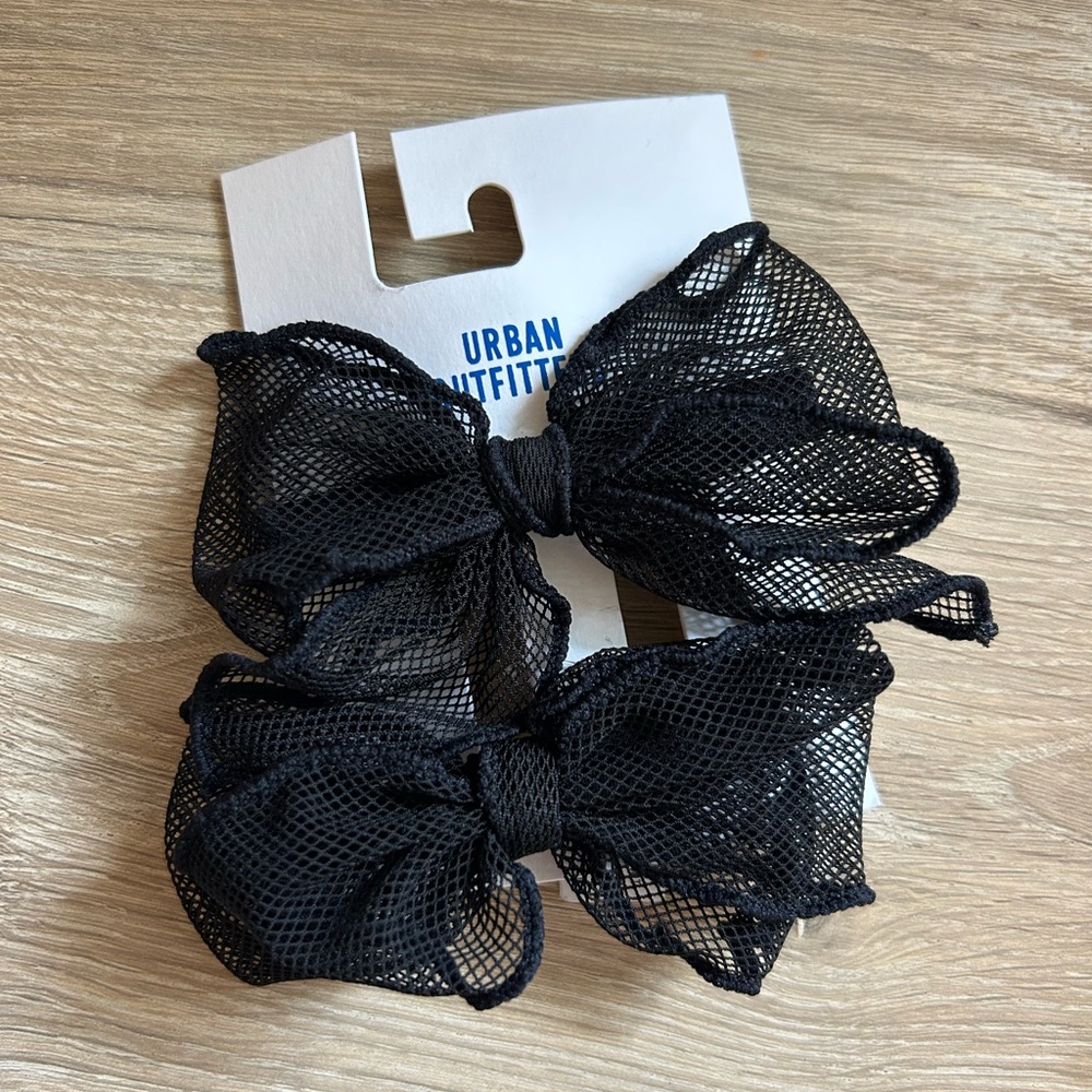 Urban Outfitters Black Mesh Hair Accessories (free gift! Add to any bundle :)